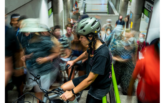 Key Differences Between a Mountain Bike vs Road Bike Helmet